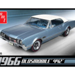 1:25 1966 Oldsmobile™ 442™ AMT 689