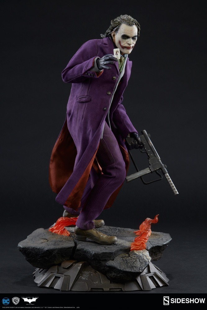 The Joker 'The Dark Knight' Premium Format™ Figure by Sideshow