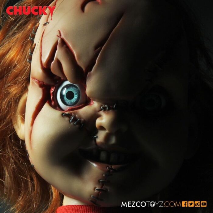 Child's Play Mega Scale Talking Chucky - Image 6