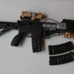 VERY HOT toys tactical rifle with extra magazines #1 loose  B6