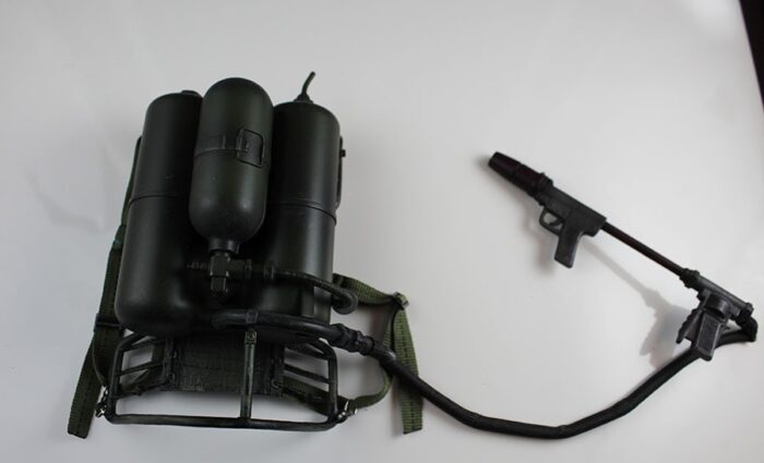 1/6 high detail WWII flamethrower loose