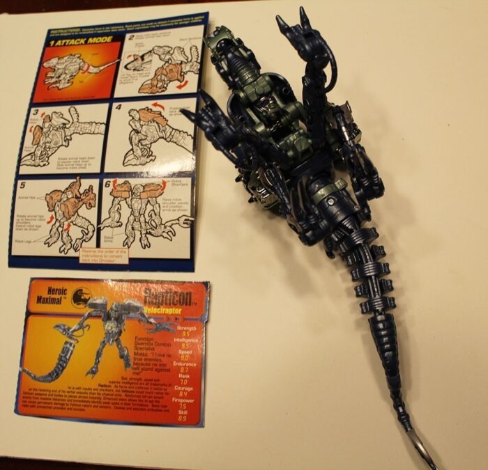 Vintage Transformers Beast Machines Rapticon Dinobot Complete with card back and instructions - Image 2