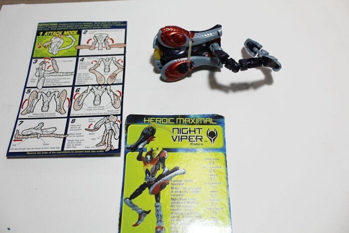 Vintage TRANSFORMERS Beast Machines NIGHT VIPER King Cobra complete with card back and instructions - Image 2