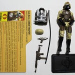 Gi Joe 25th Anniversary Desert Assault Squad Cobra Trooper Environment Specialist complete with file card   F1