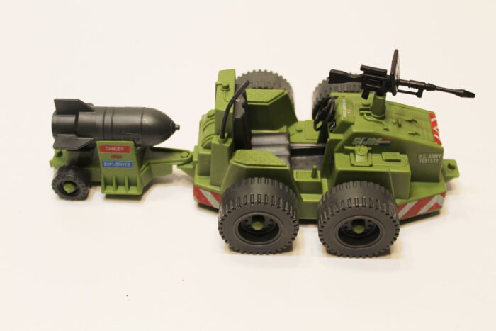 Vintage GI Joe  1985 Weapons Transport complete  T3